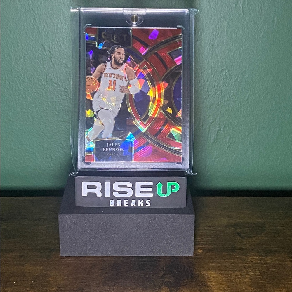 2023-24 Panini Select #194 Jalen Brunson Premier Cracked Ice Red Prizm Knicks.